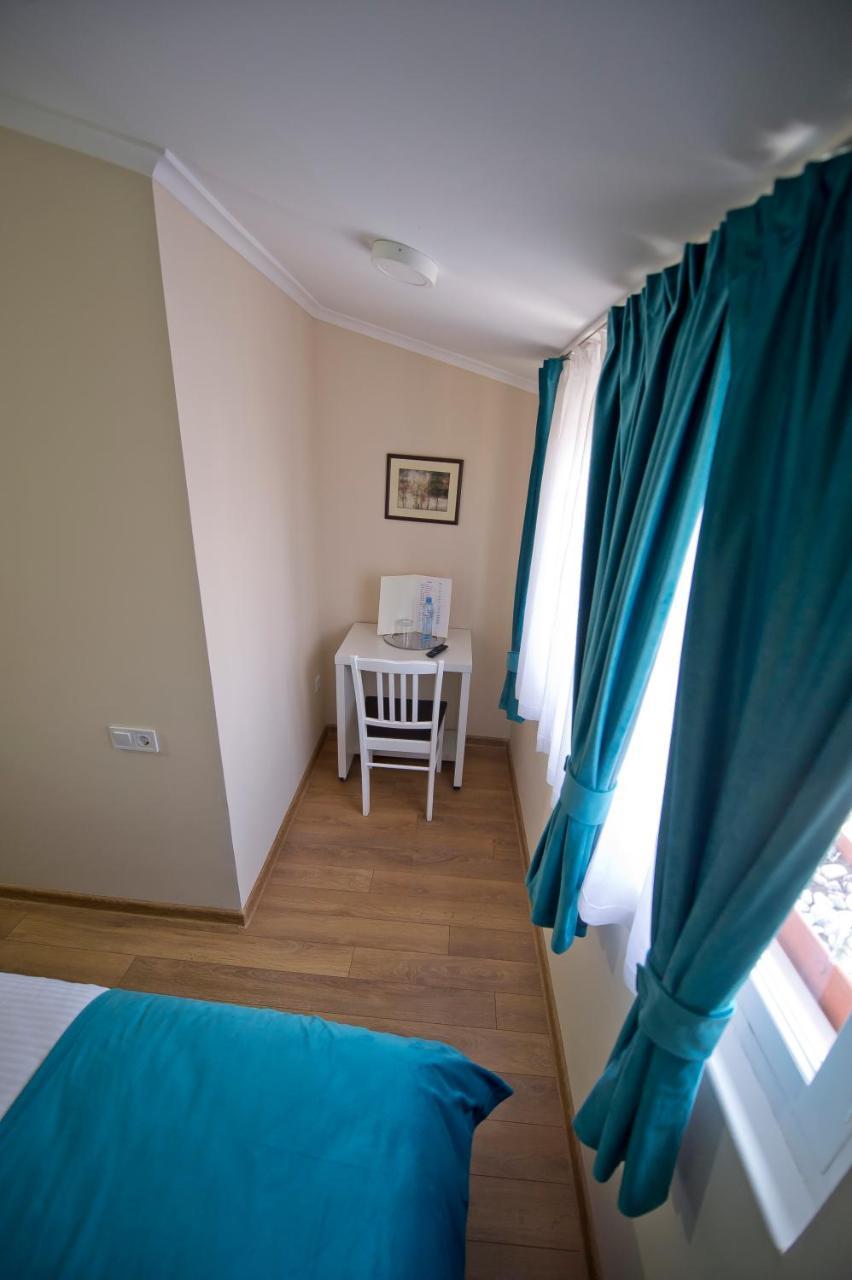 Emigrant Boutique Hotel Tiflis Dış mekan fotoğraf