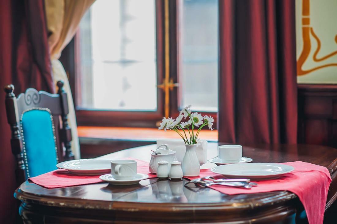 Emigrant Boutique Hotel Tiflis Dış mekan fotoğraf